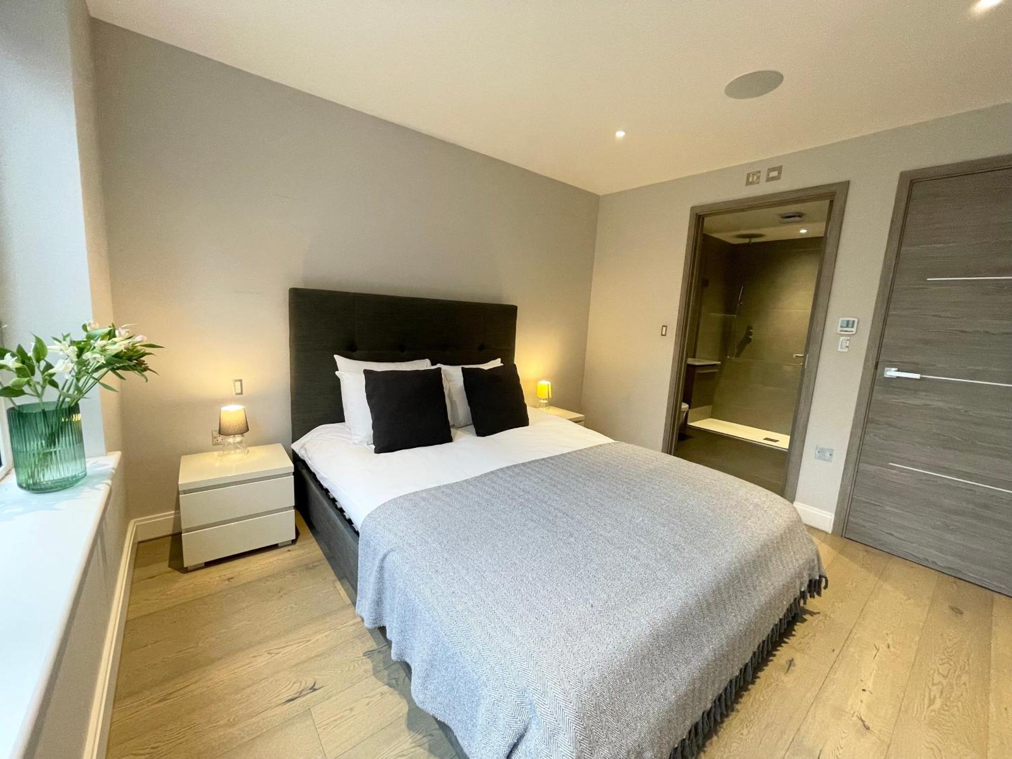 Luxury Apartments In Westminster Лондон Екстериор снимка